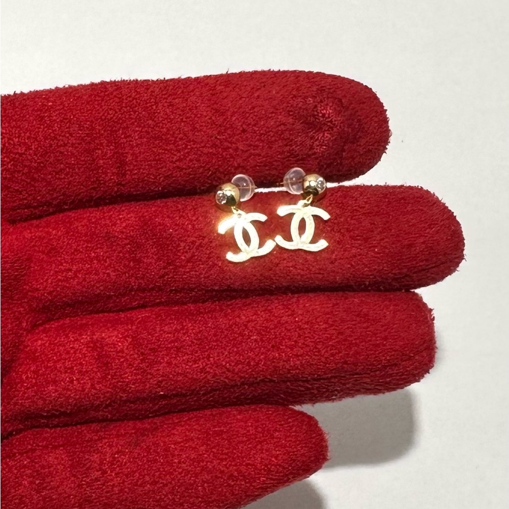18 carat Solid Gold Logo earrings